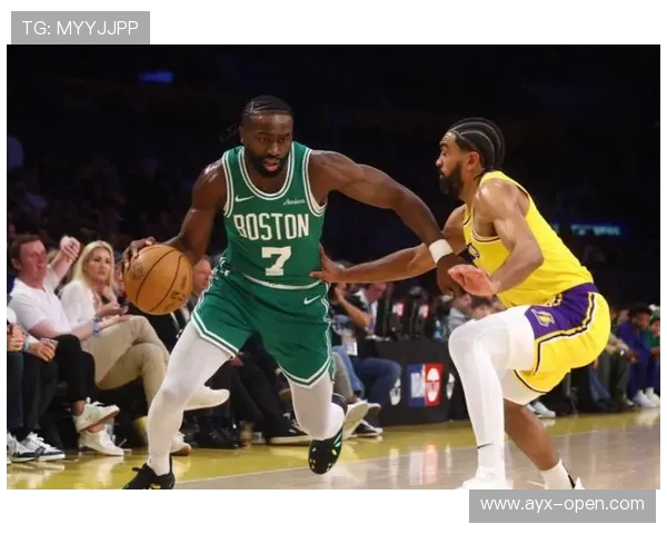 詹姆斯20+14+6浓眉24+8 湖人大胜绿军西部第五_NBA_新浪竞技风暴_新浪网-f591782d